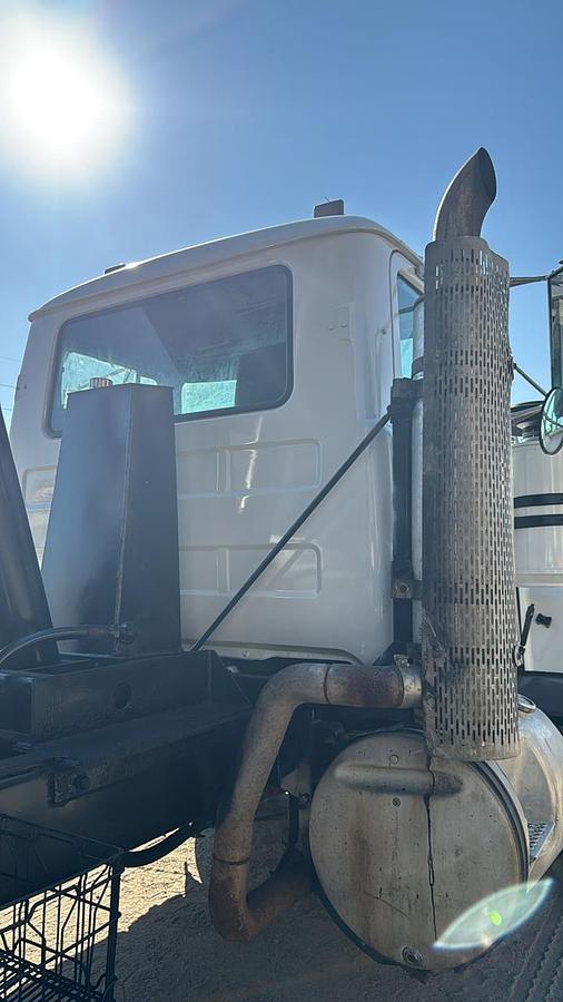 Used 1998 MACK RD688S