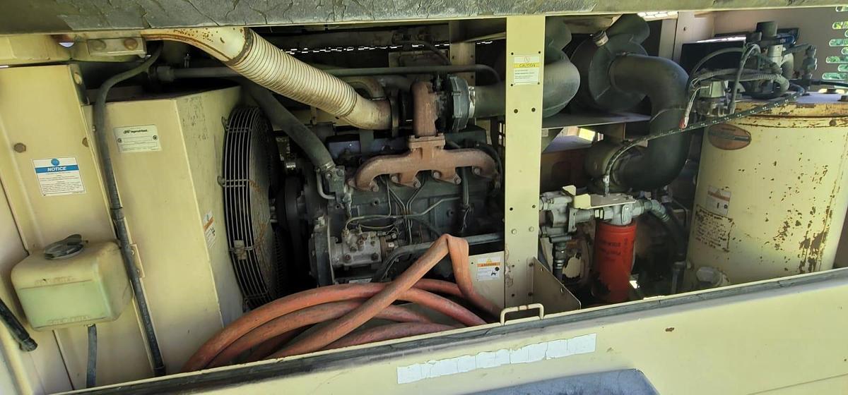 Used 2006 INGERSOLL-RAND XP375WIR