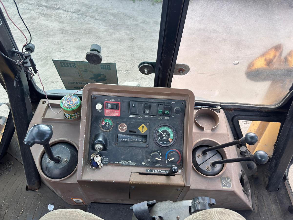 Used 2000 JOHN DEERE 710D