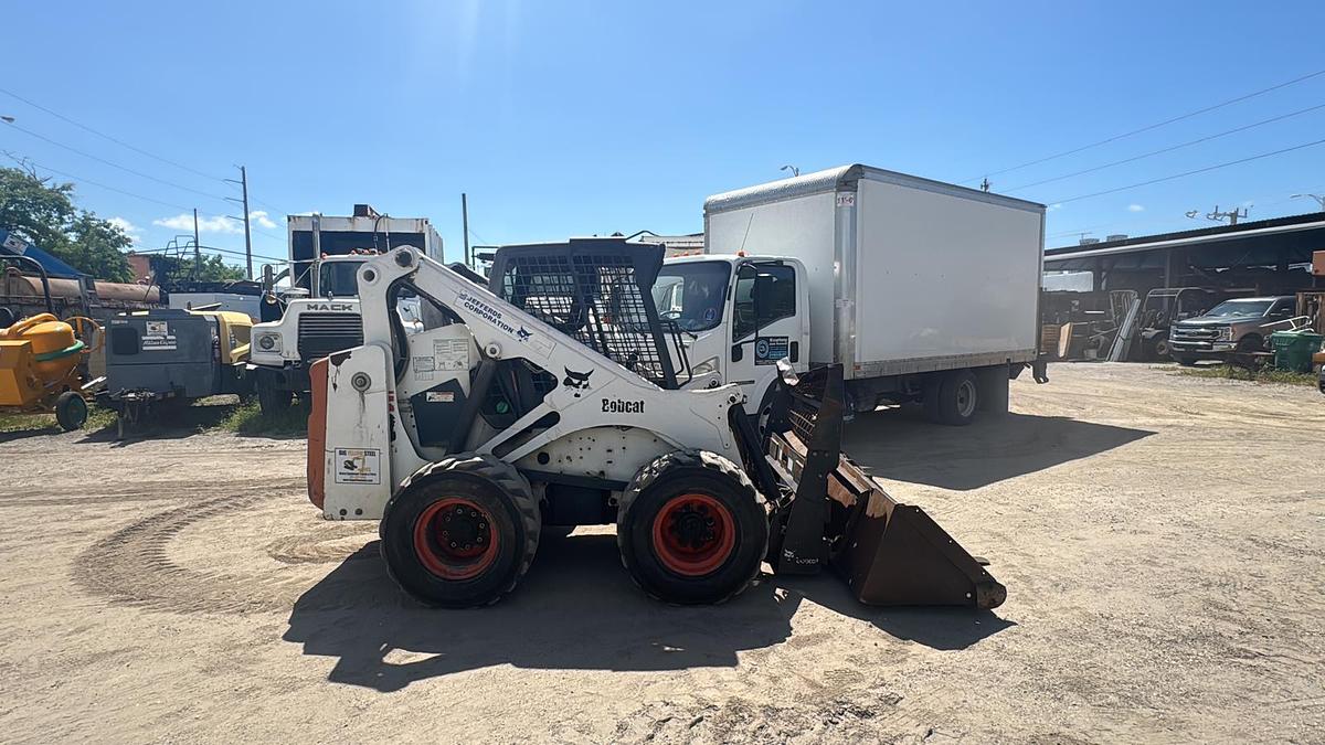 Used 2001 BOBCAT 883 SKIDSTEER LOADER