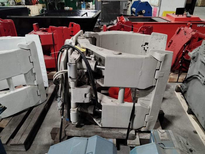 Used 60" CASCADE PAPER ROLL CLAMP MODEL 77F-RDS
