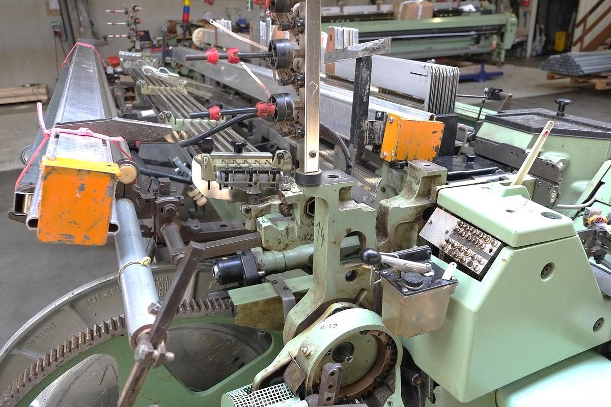 Gebruikt 1989 sulzer P7100-B280-N1-1-EP-R-D1