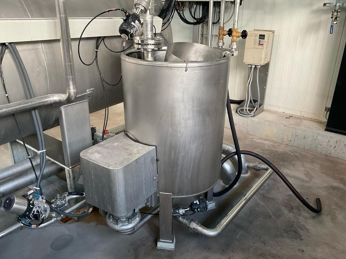 Used 2014 Fong’s ECO-8-D1T single l-shape full stainless steel tubular HT fabric dyeing installation