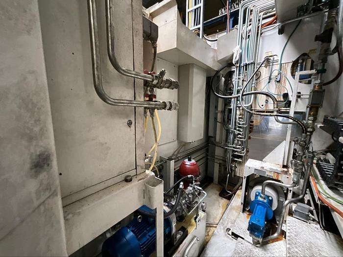 Used 2009 HELLER MCT 10 CNC Machining Center