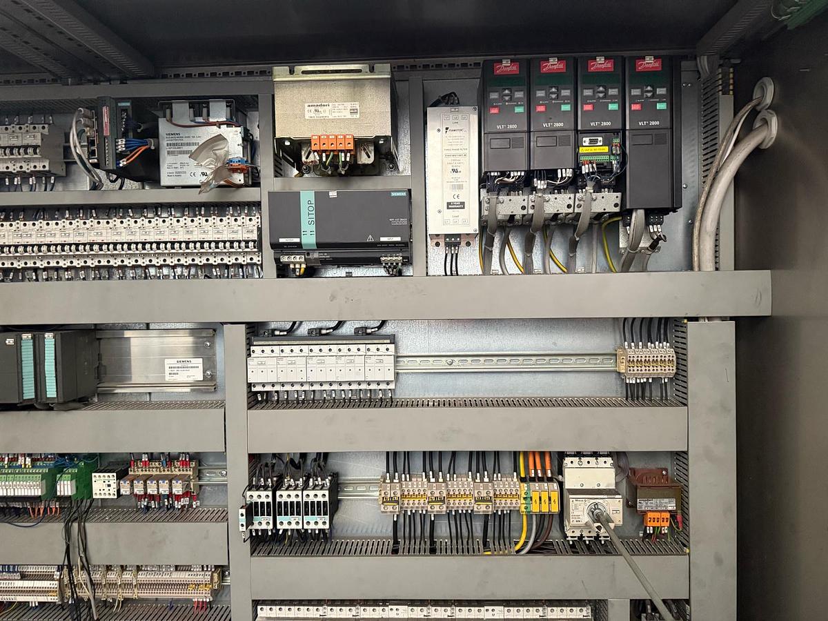 Used 2010 ACMA WMM30/10-120 filling machine 