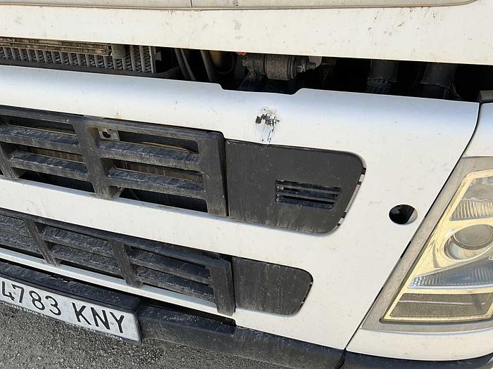 Used 2018 VOLVO FM9 truck for sale
