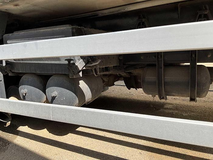 Used 2018 VOLVO FM9 truck for sale
