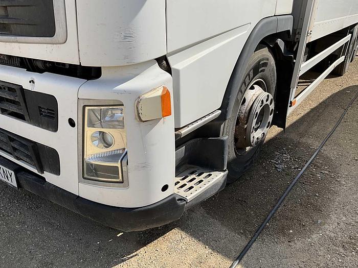 Used 2018 VOLVO FM9 truck for sale