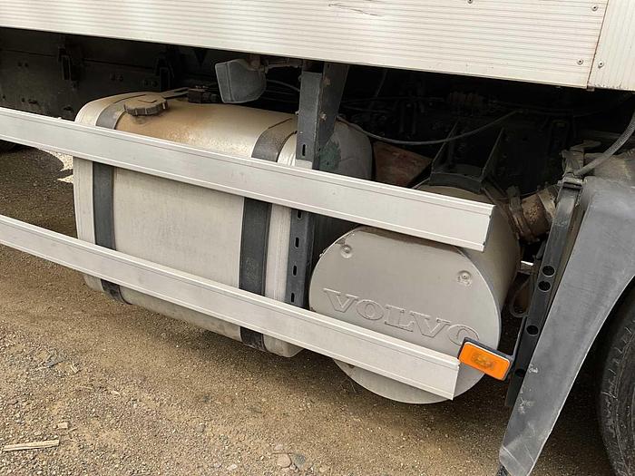 Used 2018 VOLVO FM9 truck for sale