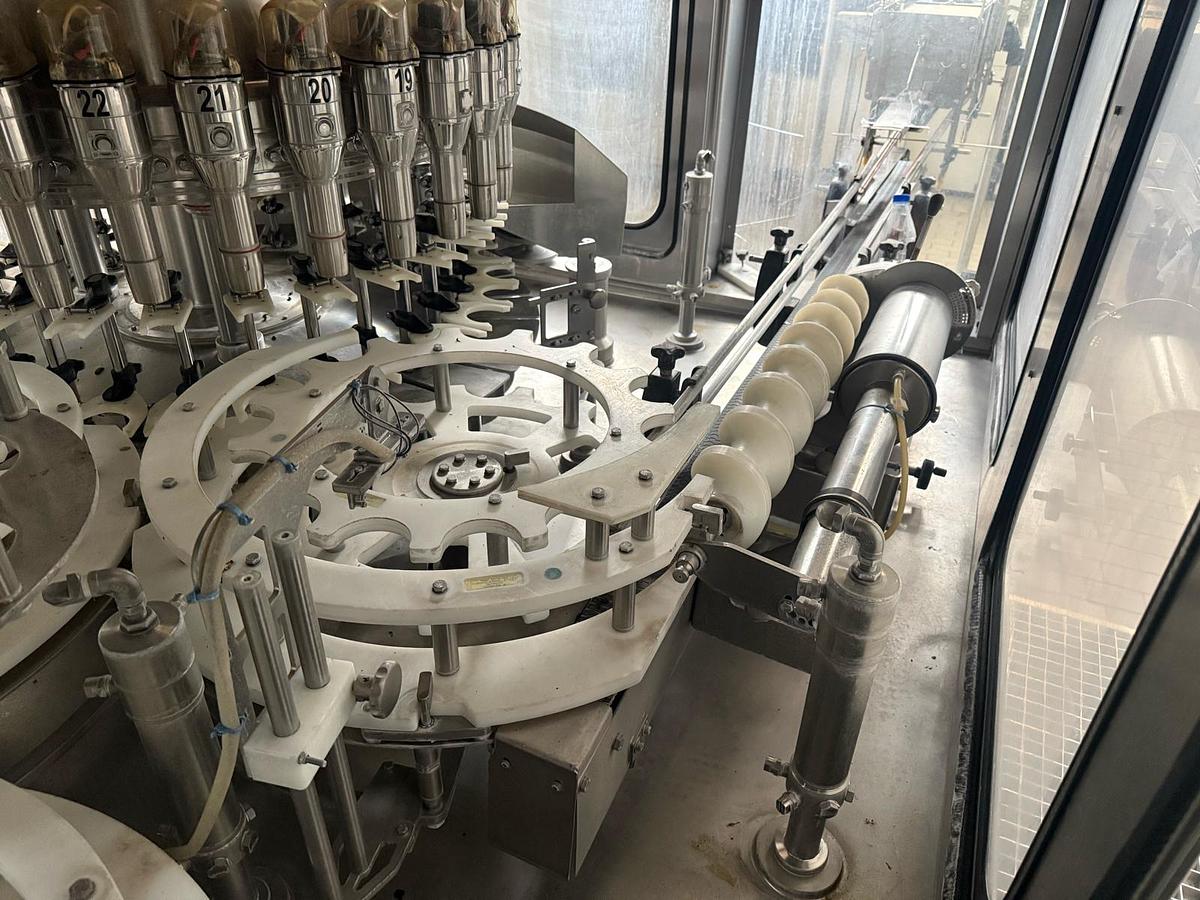 Used 2010 ACMA WMM30/10-120 filling machine 