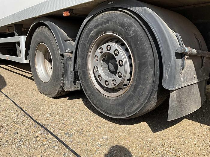 Used 2018 VOLVO FM9 truck for sale