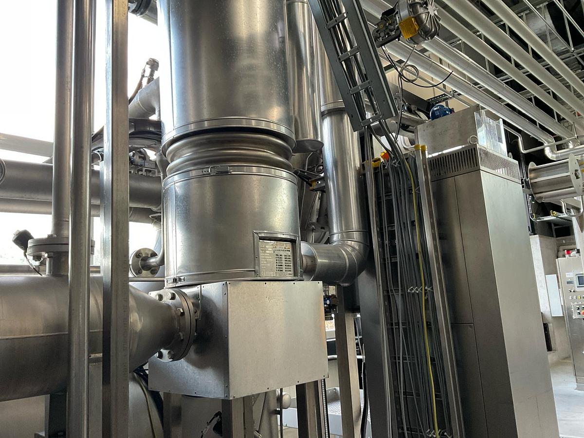 Used 2014 Fong’s ECO-8-D1T single l-shape full stainless steel tubular HT fabric dyeing installation
