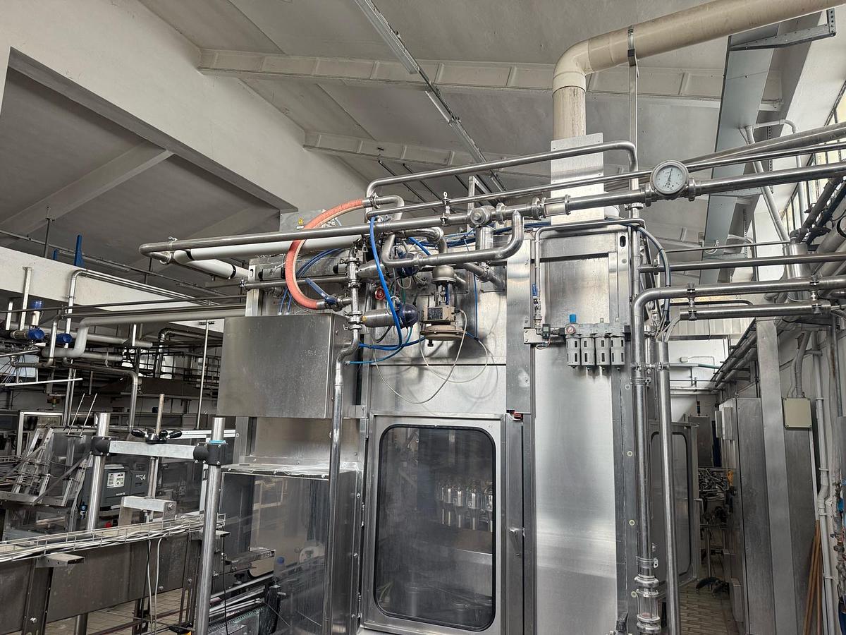 Used 2010 ACMA WMM30/10-120 filling machine 