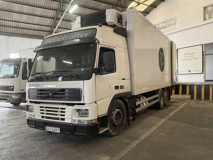 Used 2018 VOLVO FM12 62 DT-AG refrigerator truck for sale