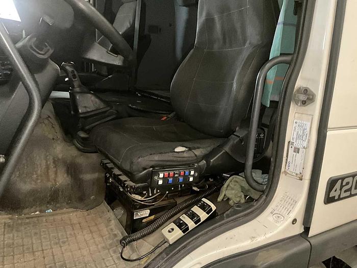 Used 2018 VOLVO FM12 62 DT-AG refrigerator truck for sale