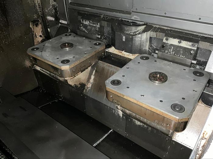 Used 2009 HELLER MCT 10 CNC Machining Center