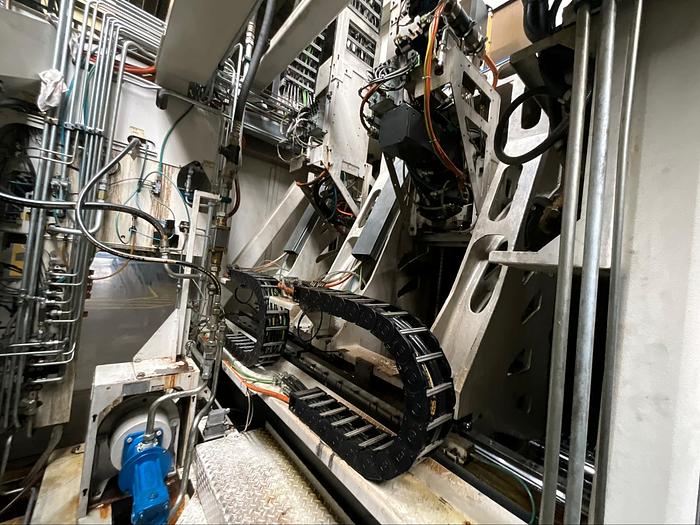 Used 2009 HELLER MCT 10 CNC Machining Center