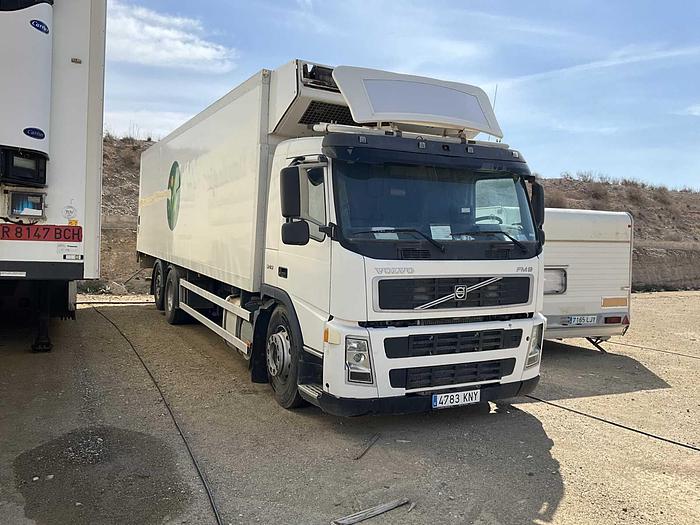 Used 2018 VOLVO FM9 truck for sale