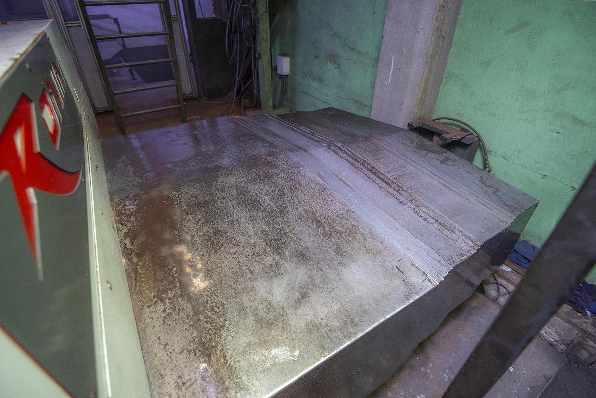 Used FPT RONIN M60 MOVING COLUMN MILLING MACHINE