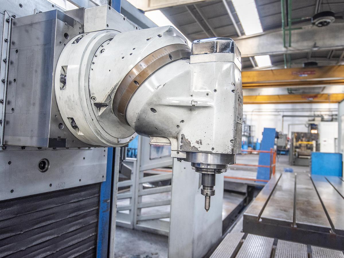 Used 2006 SACHMAN MP212 Horizontal Floor Type Boring Milling Machine