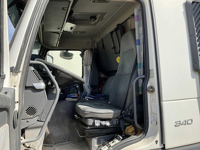 Used 2018 VOLVO FM9 truck for sale