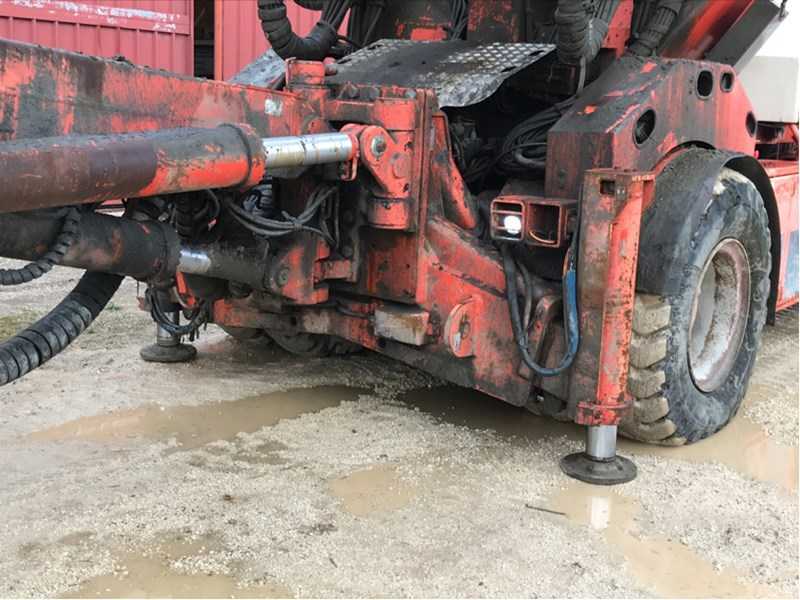 Used 2010 SANDVIK DT1130-SC tunnel jumbo drill rig
