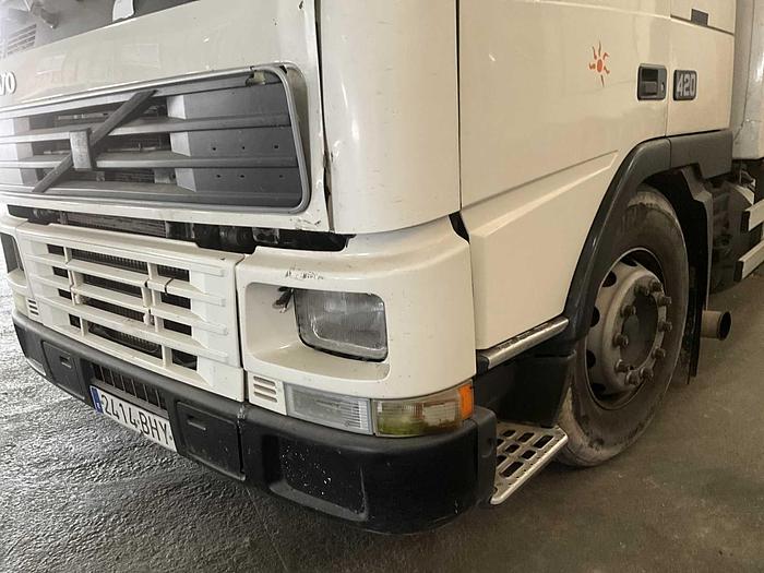 Used 2018 VOLVO FM12 62 DT-AG refrigerator truck for sale