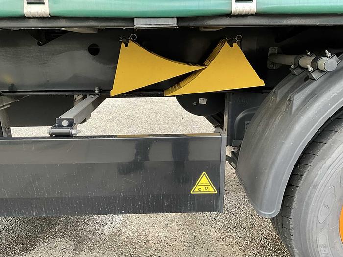 Used 2018 KRONE SD 27 Semi-Trailer