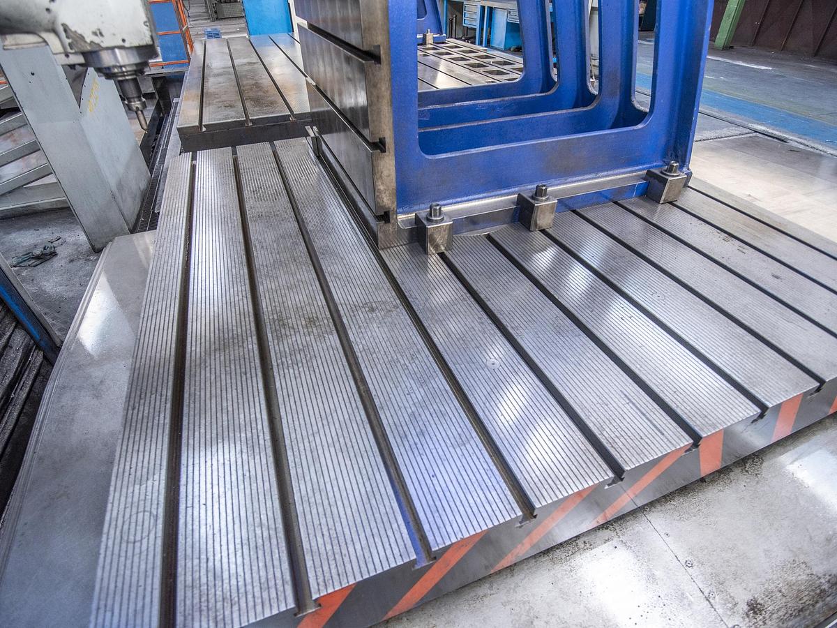 Used 2006 SACHMAN MP212 Horizontal Floor Type Boring Milling Machine