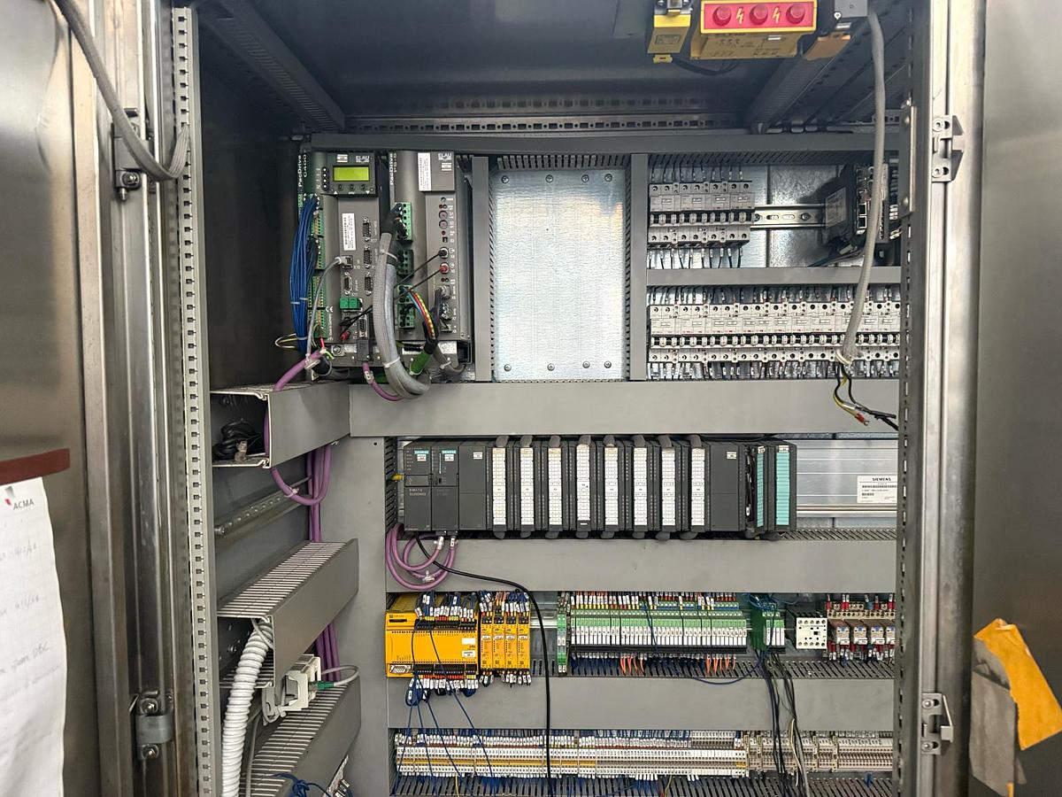 Used 2010 ACMA WMM30/10-120 filling machine 