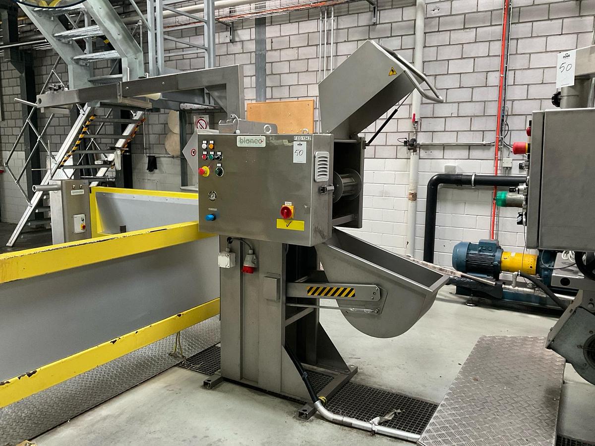 Used 2013 Bianca J-Box fabric rope/string opener/cutting machine