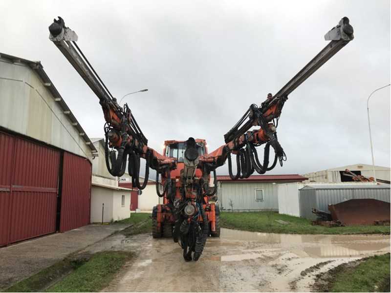 Used 2000 TAMROCK AXERA T12 DATA-3.15 tunnel jumbo drill rig