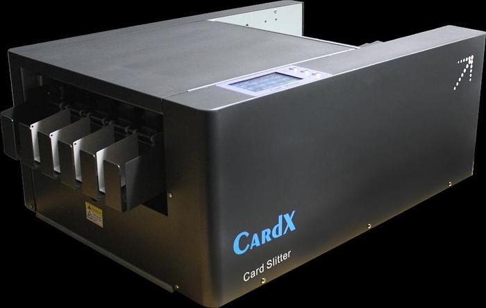 MÁQUINA AUTOMÁTICA DE CORTE DE TARJETAS JDSCARDX3305H