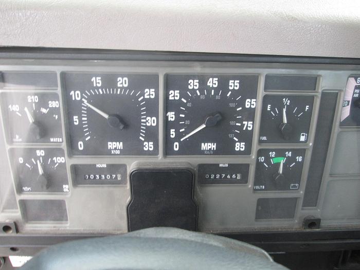 Used 2001 International 4700 Digger Derrick Truck