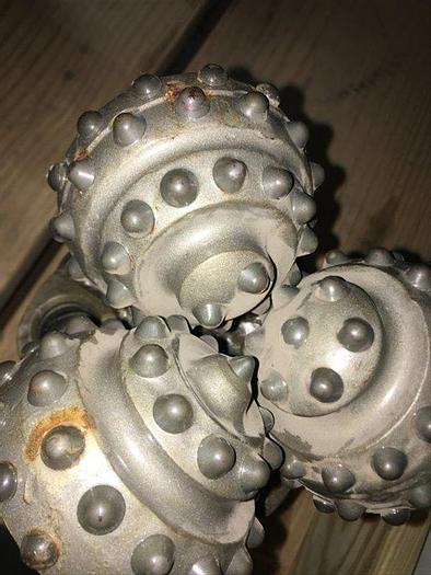 Used 5-7/8'' Tri-Cone Bit Sealed Bearing