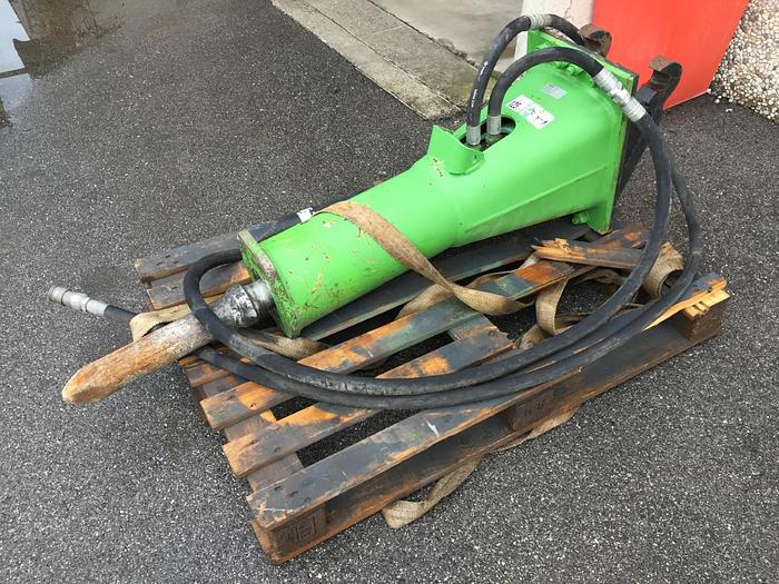 Used 2016 MONTABERT SC 28