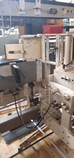 Usado Universal SL-1000 Contract Packager Front Back and wrap labeler