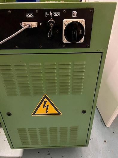 Used BRUGT CNC-STYRET VÆRKTØJSFRÆSER FABRIKAT MIKRON, MODEL WF31D