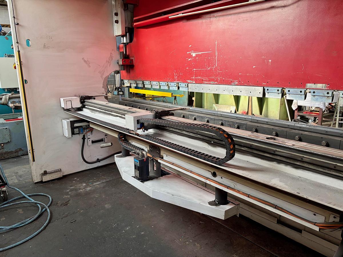 Usato Pressa Piegatrice "SCHIAVI" HFsB 4000x220 tonn.