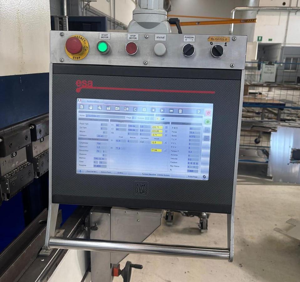 Usato Pressa Piegatrice “VICLA” SUPERIOR 4100×250 tonn.
