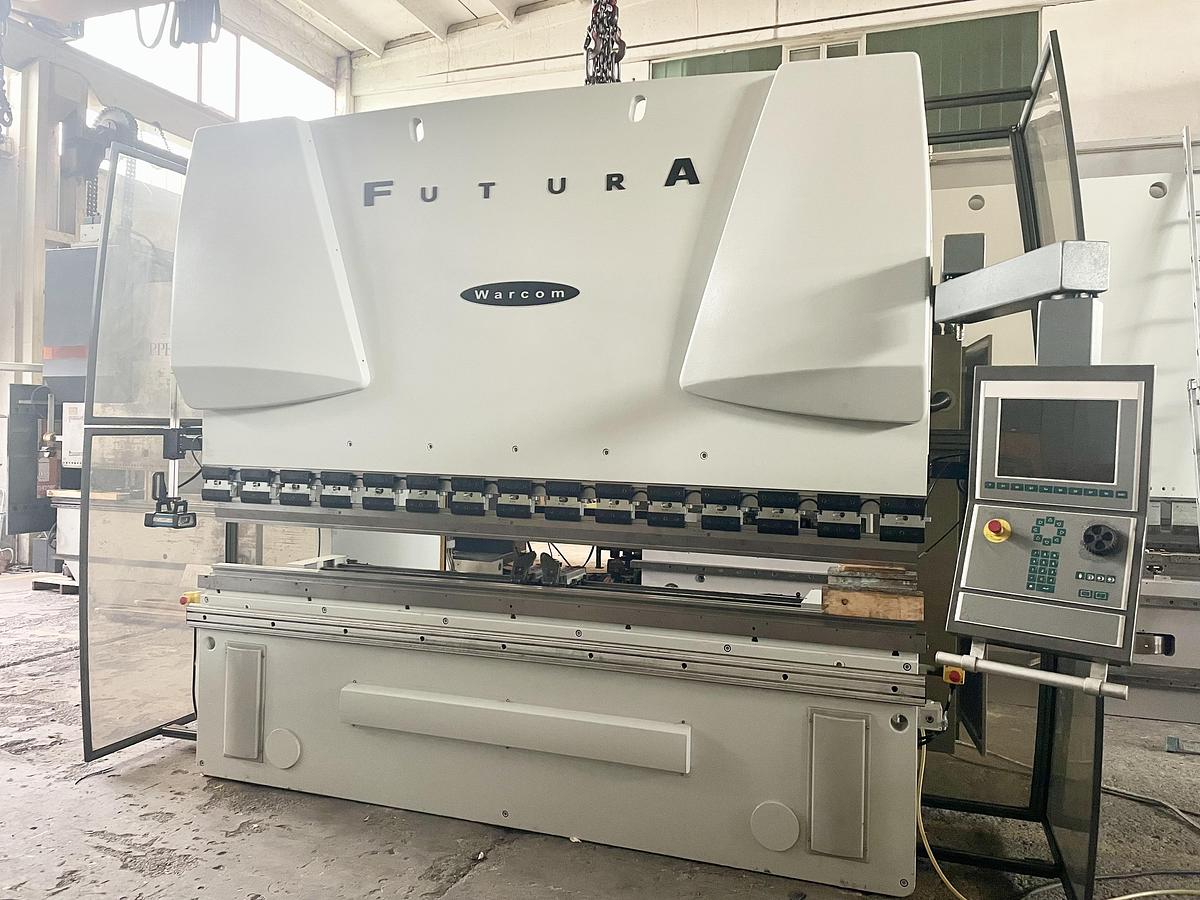 Usato Pressa Piegatrice “WARCOM” 3100×100 tonn.