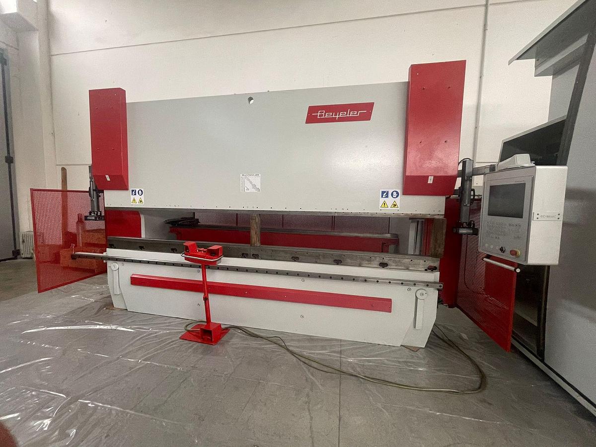 Usato Pressa Piegatrice“BEYELER” 4100x150 tonn.