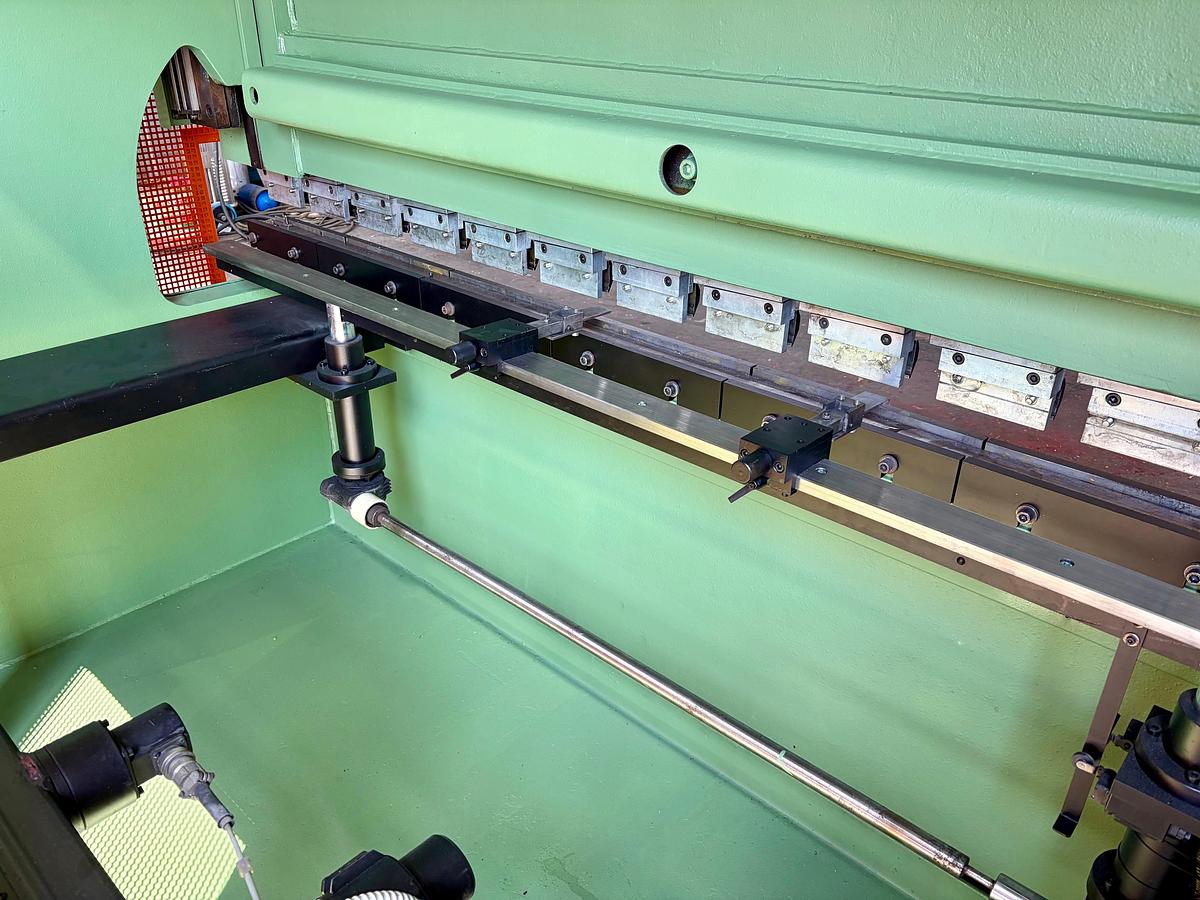 Usato Pressa Piegatrice “CMU” 3050×120 tonn.