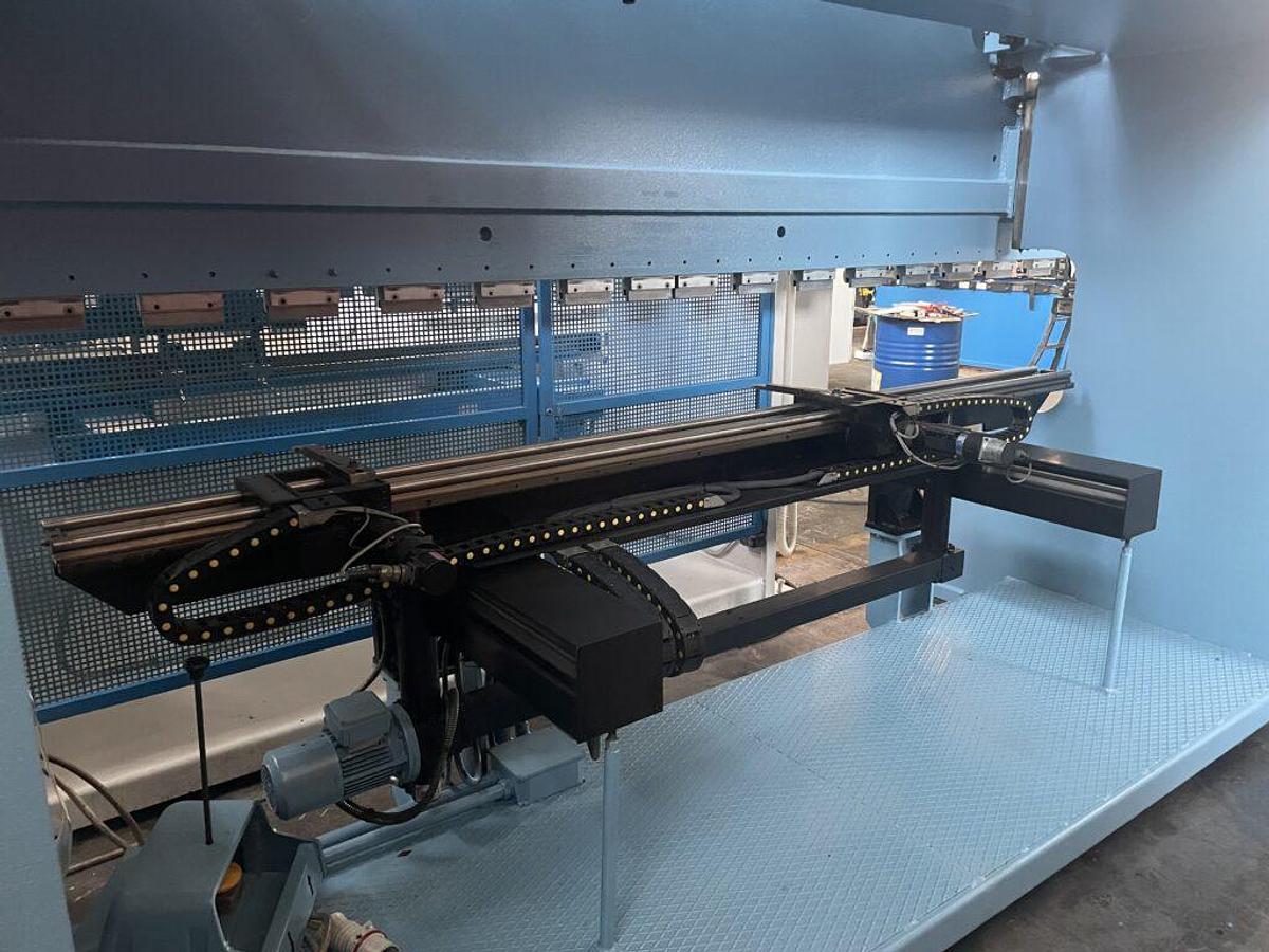 Usato Pressa Piegatrice “COLGAR” 4100×160 tonn.