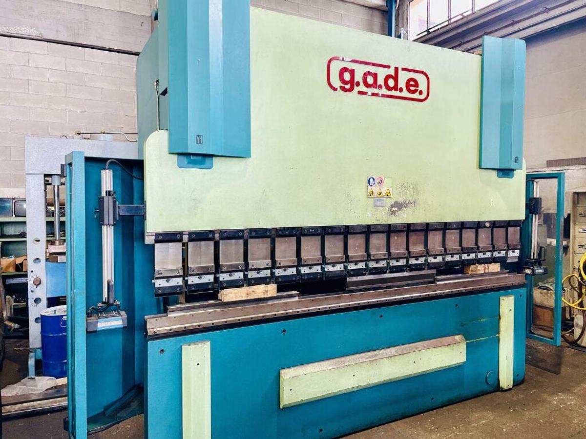 Usato Pressa Piegatrice “GADE” 3200×120 tonn.