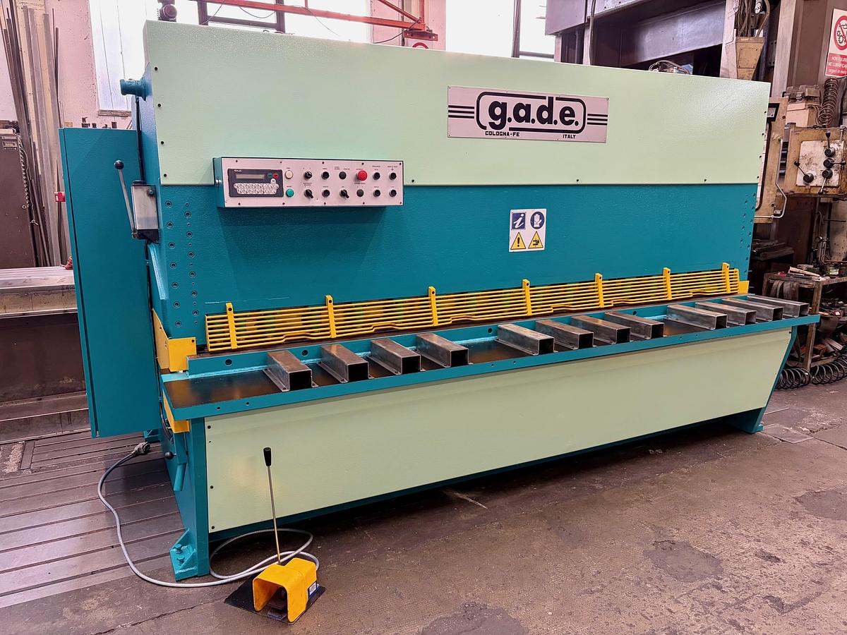 Usato Cesoia “GADE” 3050×6/8mm