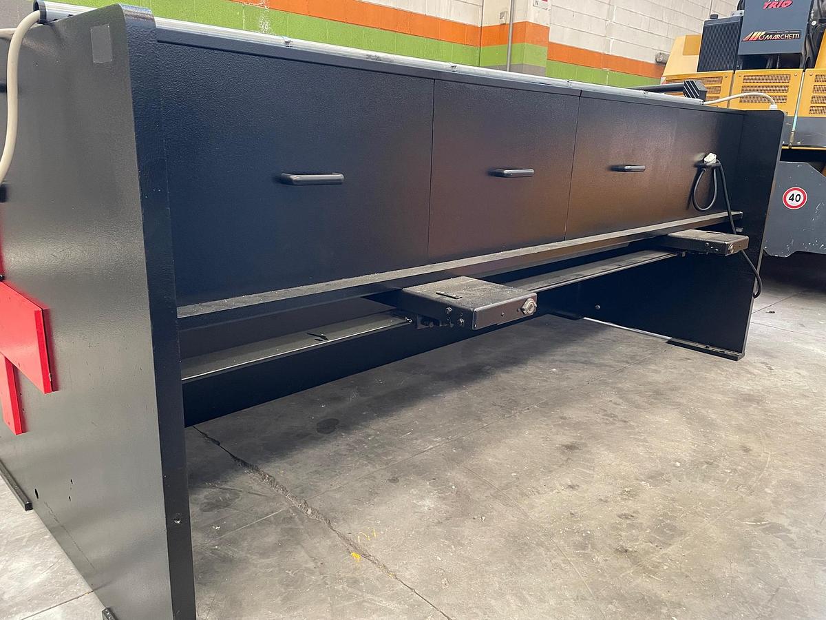 Usato Cesoia"SCHIAVI" GHA 4000x5 mm.