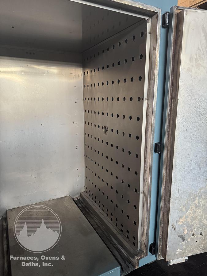 Used 48"W x 72"H x 48"L, Blue M 966 Batch/Truck Oven, 600°F, Stainless Interior