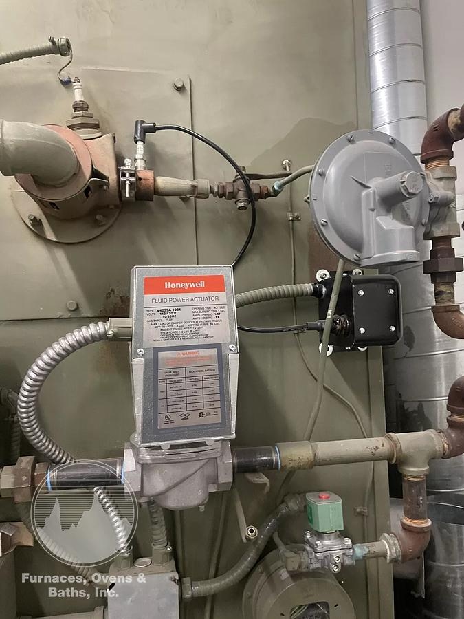 Used 40"W x 63"H x 52"L Despatch V-39 STD Walk-In Oven, 500°F, Gas