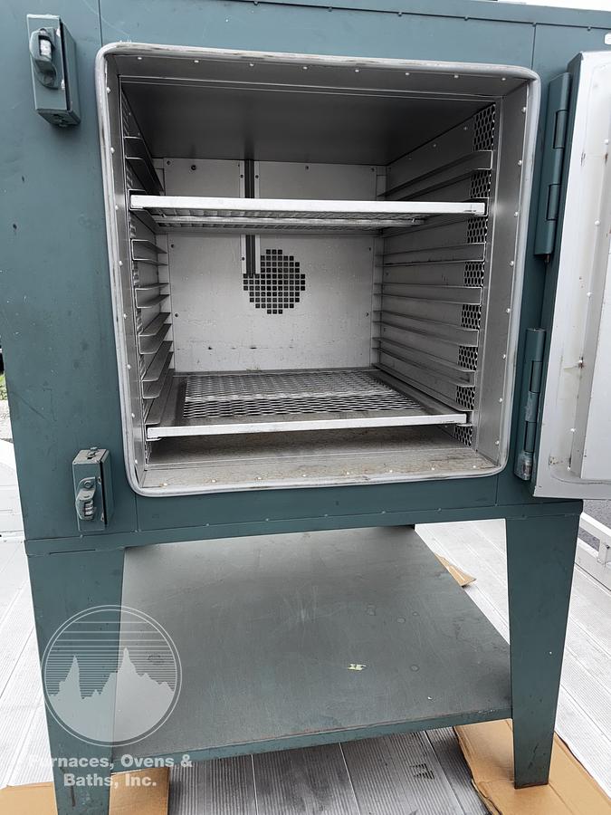 Used 24"W x 24"H x 24"Dp, Grieve AA-500 Solvent Rated Cabinet Oven, 500-F